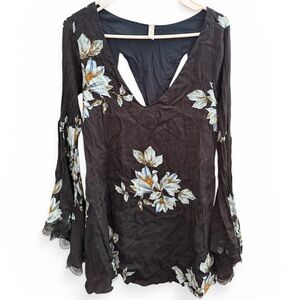 Free People Black Floral V-Neck Flared Sleeve Dress Size M